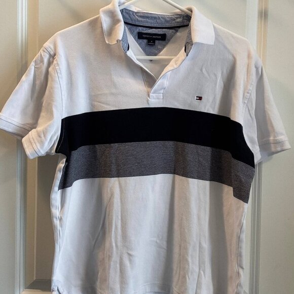 Tommy Hilfiger Polo Shirt Mens Size Medium White Short Sleeve Button Outdoor - Picture 2 of 4